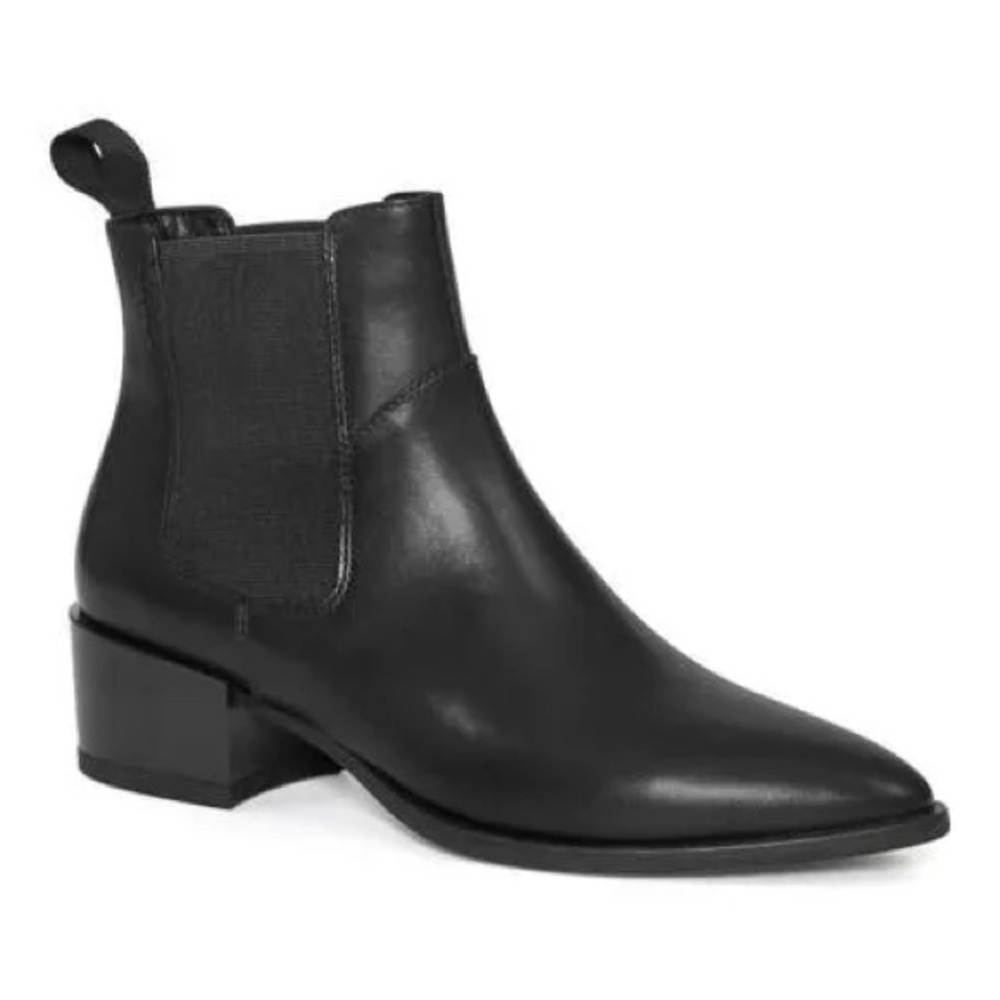 Vagabond black leather ankle boots / booties with low block heel size EU 40